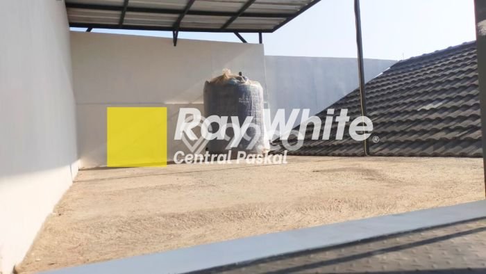 BEST DEAL! Rumah Siap Huni area Margahayu, LT 141m2m² Bangunan 150m2m² BEST DEAL! Rumah Siap Huni area Margahayu, LT 141m2m² Bangunan 150m2m²