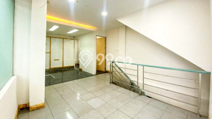 Ruko Dijual di Jakarta Selatan LT 333m2 & LB 270m2 Lokasi Terbaik! Ruko Dijual di Jakarta Selatan LT 333m2 & LB 270m2 Lokasi Terbaik!