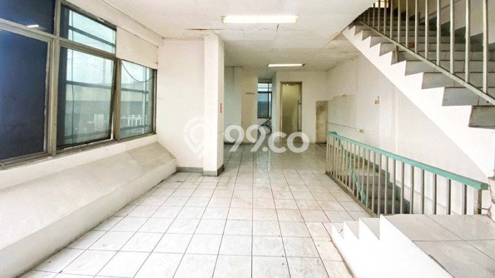Ruko Dijual di Jakarta Selatan LT 333m2 & LB 270m2 Lokasi Terbaik! Ruko Dijual di Jakarta Selatan LT 333m2 & LB 270m2 Lokasi Terbaik!