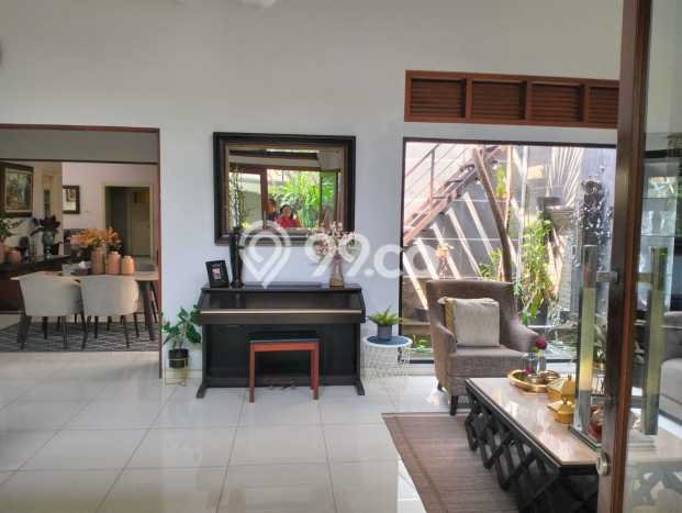 For Sale! Premium House LT 988m2 Desain Elegan di Tanah Sareal For Sale! Premium House LT 988m2 Desain Elegan di Tanah Sareal
