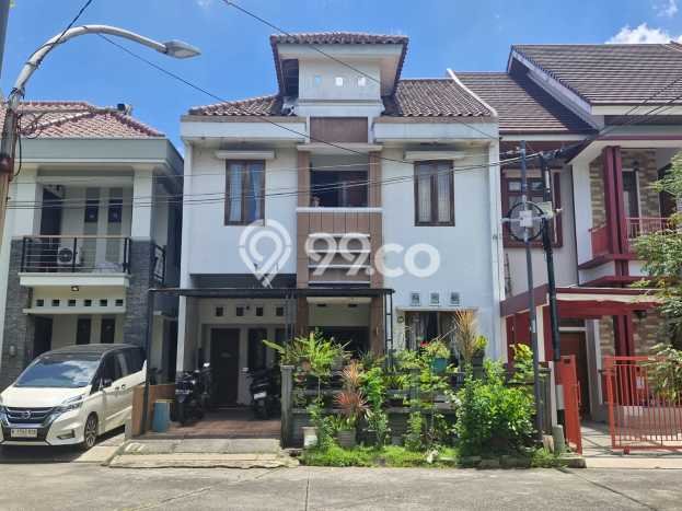 Rumah Mewah Dijual LT 160m2 di Jatinegara, Jakarta Timur Rumah Mewah Dijual LT 160m2 di Jatinegara, Jakarta Timur