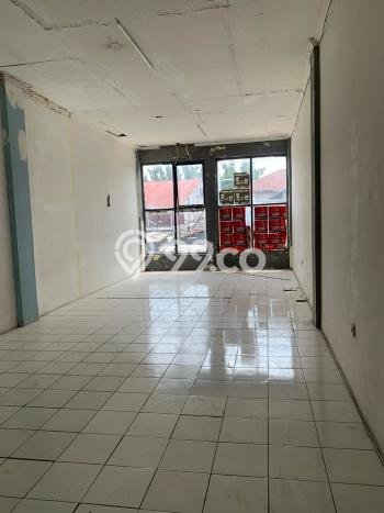 Ruko Dijual di Prime Area Jakarta Timur Luas 240m2 Ruko Dijual di Prime Area Jakarta Timur Luas 240m2