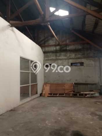 Jual Gudang Area Komersial di Pulo Gadung, Luas 800m2m², Jalan Utama Jual Gudang Area Komersial di Pulo Gadung, Luas 800m2m², Jalan Utama