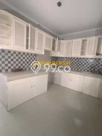 For Sale Rumah 2 Kamar Lokasi Strategis Nyaman dan Strategis di Kelapa Gading For Sale Rumah 2 Kamar Lokasi Strategis Nyaman dan Strategis di Kelapa Gading