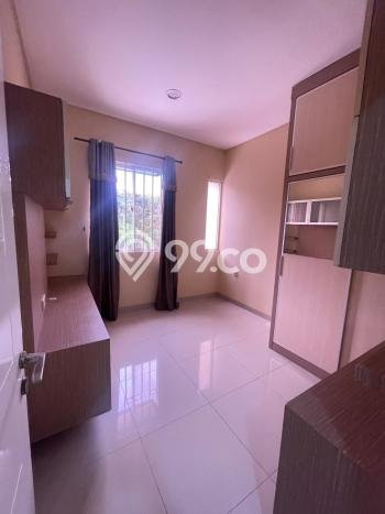 Disewakan! Rumah 3 Kamar Tidur &
3 Kamar Mandi di Pantai Indah Kapuk, Jakarta Utara Disewakan! Rumah 3 Kamar Tidur &
3 Kamar Mandi di Pantai Indah Kapuk, Jakarta Utara