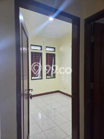 Rumah di Harapan Indah, 1 KM, Area Berkembang Rumah di Harapan Indah, 1 KM, Area Berkembang