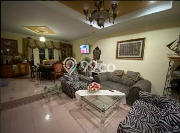 Dijual Cepat Rumah Favorit Siap Huni LB 140m2 di Jatinegara, Jakarta Timur Dijual Cepat Rumah Favorit Siap Huni LB 140m2 di Jatinegara, Jakarta Timur