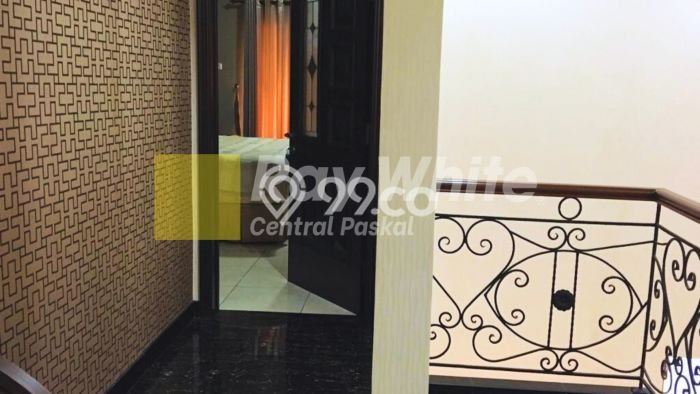 Siap Huni Hunian Elit 7 Kamar di Batununggal Dekat ke Mana Saja Siap Huni Hunian Elit 7 Kamar di Batununggal Dekat ke Mana Saja