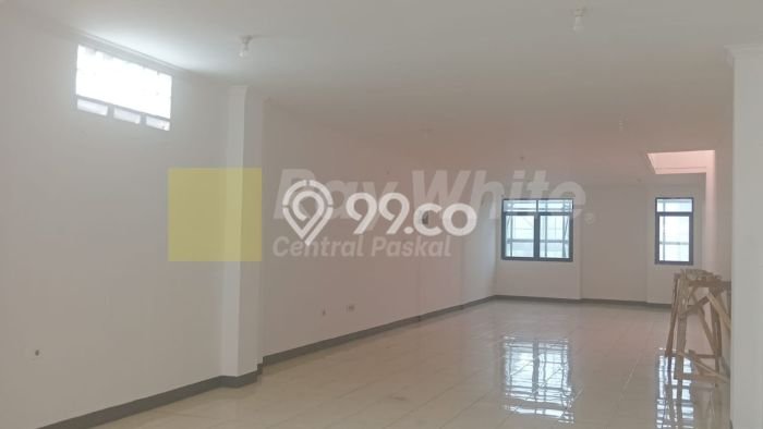 Ruko Disewa di Bandung dengan LB 525m2 Area Komersial Ramai Ruko Disewa di Bandung dengan LB 525m2 Area Komersial Ramai