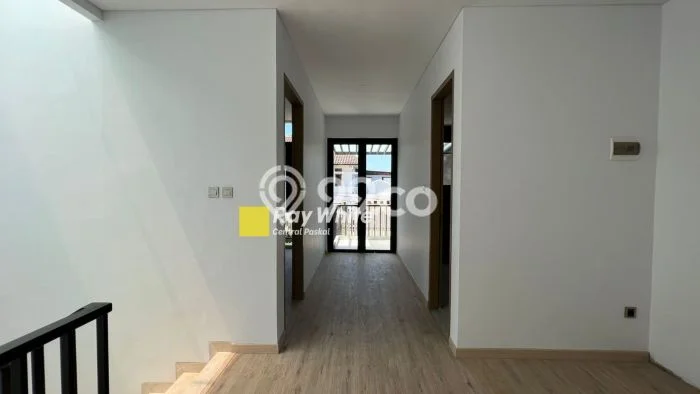 Rumah Luxury Modern Siap Huni di Setiabudi Bandung Rumah Luxury Modern Siap Huni di Setiabudi Bandung