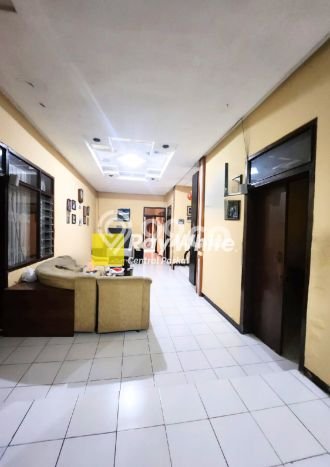 Dijual Rumah 6 Kamar Lokasi Ideal Bagus dan Strategis di Astanaanyar Dijual Rumah 6 Kamar Lokasi Ideal Bagus dan Strategis di Astanaanyar