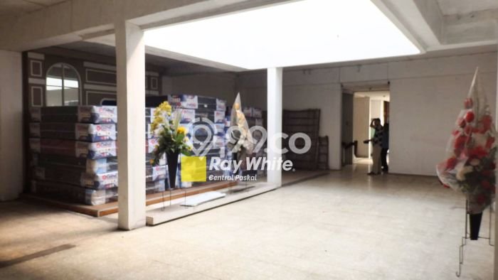 Disewakan Ruko di Kawasan Ramai Sudirman Luas 730m2 Disewakan Ruko di Kawasan Ramai Sudirman Luas 730m2