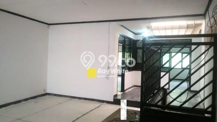 Rumah Luxury di Bandung Lokasi Strategis Kondisi Baik Rumah Luxury di Bandung Lokasi Strategis Kondisi Baik