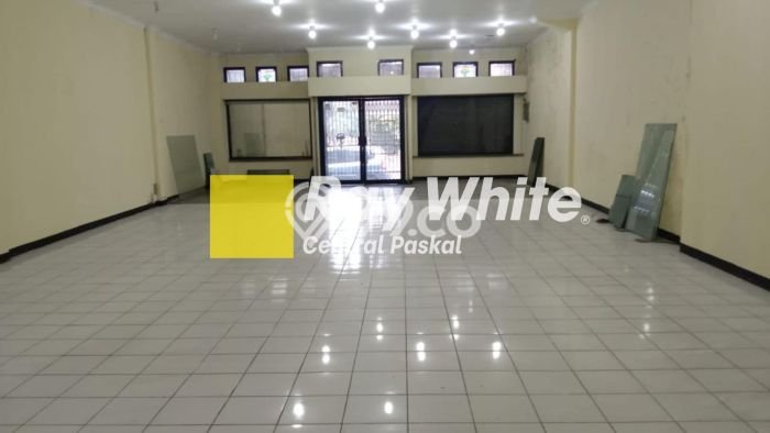 Ruko Dijual di Bandung LT 339m2 & LB 700m2 Lokasi Terbaik! Ruko Dijual di Bandung LT 339m2 & LB 700m2 Lokasi Terbaik!
