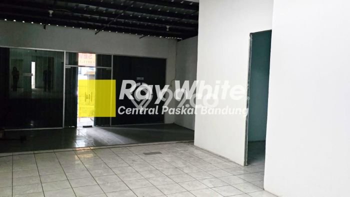 Ruko Kawasan Niaga Kawasan Cihampelas, Luas 450m², Siap Operasional Ruko Kawasan Niaga Kawasan Cihampelas, Luas 450m², Siap Operasional