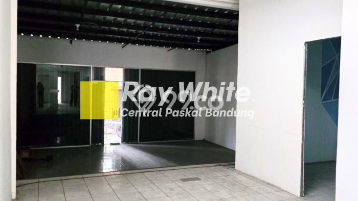 Ruko Kawasan Niaga Kawasan Cihampelas, Luas 450m², Siap Operasional Ruko Kawasan Niaga Kawasan Cihampelas, Luas 450m², Siap Operasional