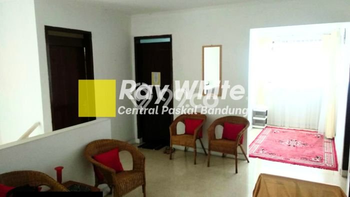 Rumah Elit Modern Tanpa Renovasi di Dago Bandung Rumah Elit Modern Tanpa Renovasi di Dago Bandung