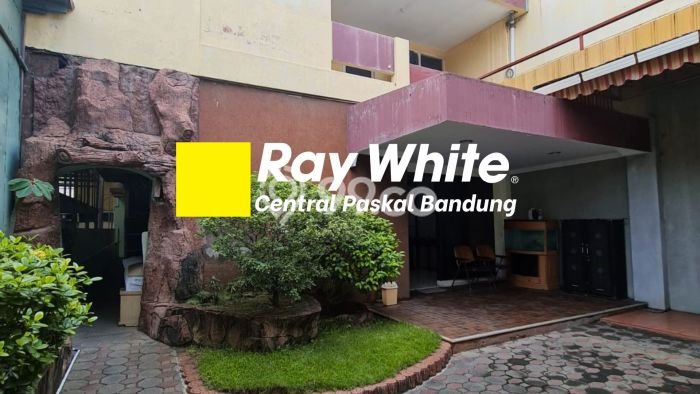 Komersial Dijual di Cirebon LT 1805m2 & LB 1000m2 Lokasi Terbaik! Komersial Dijual di Cirebon LT 1805m2 & LB 1000m2 Lokasi Terbaik!