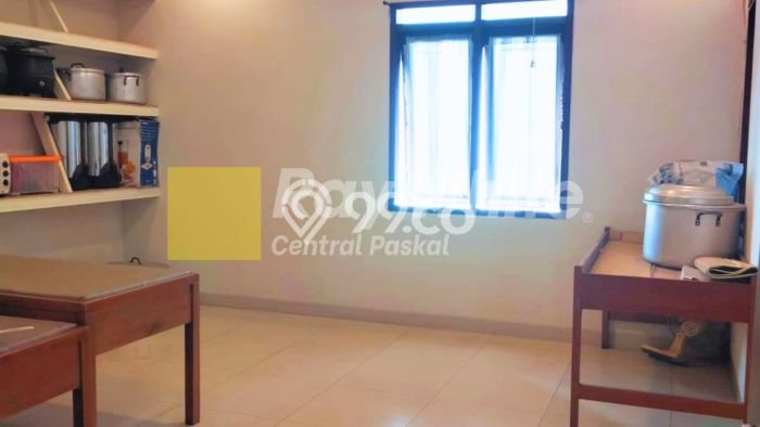 Rumah Mewah LB 250m2 Siap Huni Desain Elegan di Turangga, Bandung Rumah Mewah LB 250m2 Siap Huni Desain Elegan di Turangga, Bandung