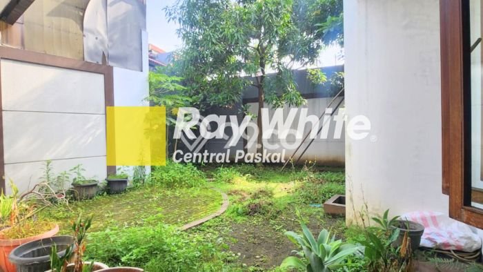 Rumah Eksklusif Siap Huni LT 307m2 di Batununggal, Bandung Rumah Eksklusif Siap Huni LT 307m2 di Batununggal, Bandung