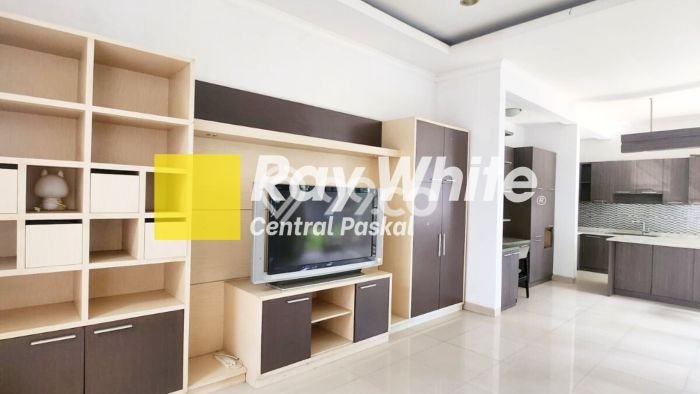 Rumah Eksklusif Siap Huni LT 307m2 di Batununggal, Bandung Rumah Eksklusif Siap Huni LT 307m2 di Batununggal, Bandung