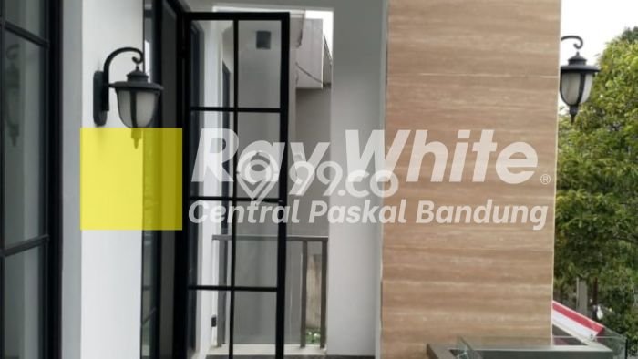 Best Deal Hunian Mewah Ideal dan Luas di Batununggal, Bandung Best Deal Hunian Mewah Ideal dan Luas di Batununggal, Bandung