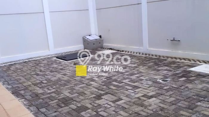 Rumah Tenang di Gede Bage, 3 KT, Luas 180m² LB 133m² Rumah Tenang di Gede Bage, 3 KT, Luas 180m² LB 133m²