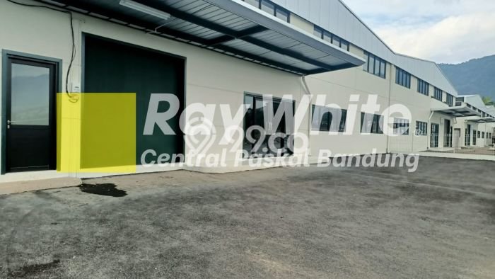 Gudang Bagus Dijual LB 1150m2 Lokasi Strategis Bandung Area Cocok untuk Berbisnis Gudang Bagus Dijual LB 1150m2 Lokasi Strategis Bandung Area Cocok untuk Berbisnis