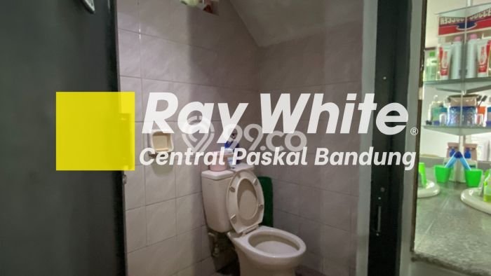 Rumah Mewah LB 500m2 Siap Pakai Desain Elegan di Setiabudi, Bandung Rumah Mewah LB 500m2 Siap Pakai Desain Elegan di Setiabudi, Bandung