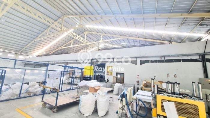 Gudang Dijual di Bandung LT 4140m2 & LB 4000m2 Lokasi Terbaik! Gudang Dijual di Bandung LT 4140m2 & LB 4000m2 Lokasi Terbaik!