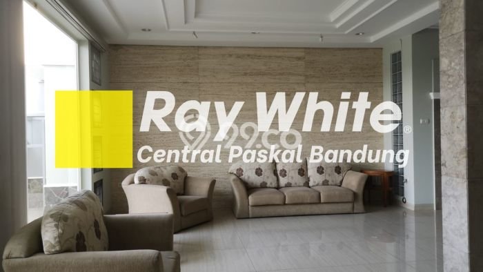 Ready to Use! Luxury House LT 815m2 Desain Modern di Kota Baru Parahyangan Ready to Use! Luxury House LT 815m2 Desain Modern di Kota Baru Parahyangan