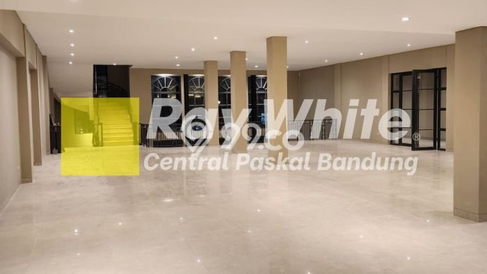 Tersedia Komersial Bisnis di Coblong Bandung Harga Sewa Menarik Bisa Nego Tersedia Komersial Bisnis di Coblong Bandung Harga Sewa Menarik Bisa Nego