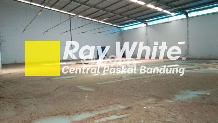 Gudang Dijual di Bandung LT 6781m2 & LB 5000m2 Lokasi Terbaik! Gudang Dijual di Bandung LT 6781m2 & LB 5000m2 Lokasi Terbaik!