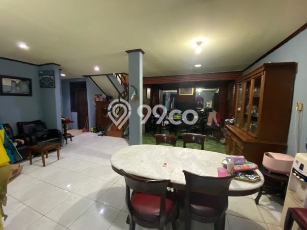 For Sale Rumah 4 Kamar Lokasi Ideal Bagus dan Strategis di Ciputat For Sale Rumah 4 Kamar Lokasi Ideal Bagus dan Strategis di Ciputat