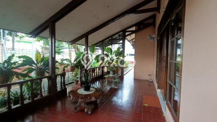 Dijual Rumah Luas Elegan Dengan View Cantik di Meruya, Jakarta Barat Dijual Rumah Luas Elegan Dengan View Cantik di Meruya, Jakarta Barat