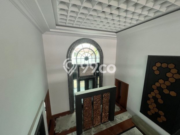Dijual Rumah Mewah Elegan Dengan View Eksklusif di Pondok Indah, Jakarta Selatan Dijual Rumah Mewah Elegan Dengan View Eksklusif di Pondok Indah, Jakarta Selatan