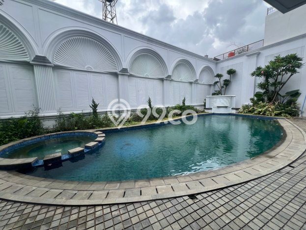 Dijual Rumah Mewah Elegan Dengan View Eksklusif di Pondok Indah, Jakarta Selatan Dijual Rumah Mewah Elegan Dengan View Eksklusif di Pondok Indah, Jakarta Selatan