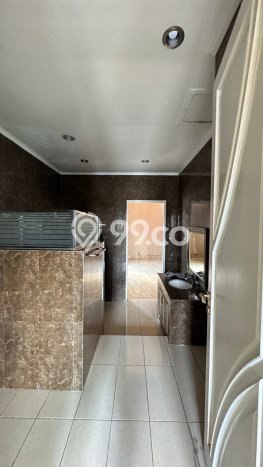 NEW LISTING! Rumah kawasan Menteng, Siap Huni, 3 KT, Dekat Menteng, Jakarta Pusat, Jakarta Pusat, Luas 330m2m² LB 600m2m² NEW LISTING! Rumah kawasan Menteng, Siap Huni, 3 KT, Dekat Menteng, Jakarta Pusat, Jakarta Pusat, Luas 330m2m² LB 600m2m²