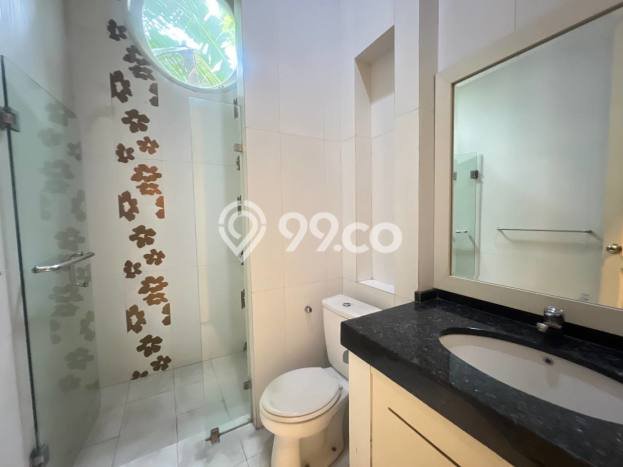 Rumah Modern Dikontrakkan di Kemang Jakarta Selatan Lokasi Sangat Strategis Rumah Modern Dikontrakkan di Kemang Jakarta Selatan Lokasi Sangat Strategis