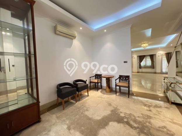 Rumah Modern Dikontrakkan di Menteng Jakarta Pusat Lokasi Sangat Strategis Rumah Modern Dikontrakkan di Menteng Jakarta Pusat Lokasi Sangat Strategis