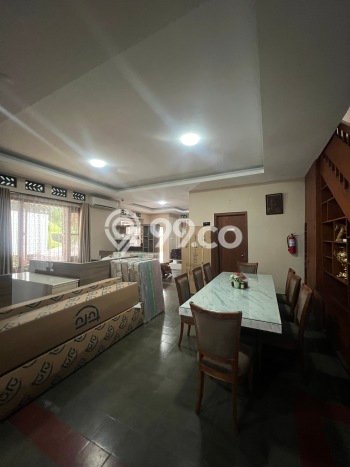 Rumah area Menteng, Akses ke Stasiun, 13 KM, LT 730m2m² LB 725m2m² Rumah area Menteng, Akses ke Stasiun, 13 KM, LT 730m2m² LB 725m2m²