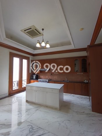 Rumah Nyaman di Menteng, 6 KM, Area Tenang, LT 800m2m² LB 1000m2m² Rumah Nyaman di Menteng, 6 KM, Area Tenang, LT 800m2m² LB 1000m2m²