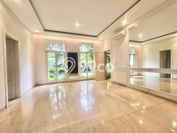 Rumah Modern Dikontrakkan di Kemang Jakarta Selatan Lokasi Sangat Strategis Rumah Modern Dikontrakkan di Kemang Jakarta Selatan Lokasi Sangat Strategis