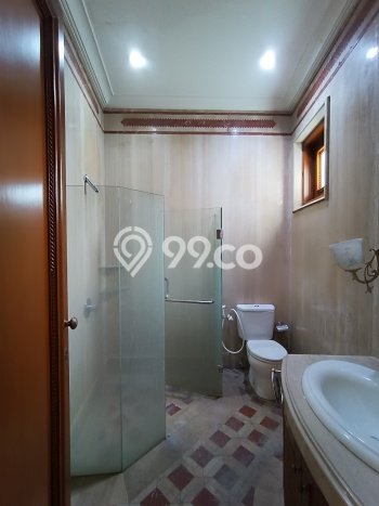Rumah Nyaman di Menteng, 6 KM, Area Tenang, LT 800m2m² LB 1000m2m² Rumah Nyaman di Menteng, 6 KM, Area Tenang, LT 800m2m² LB 1000m2m²
