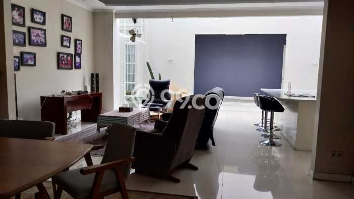 Hot Offer Hunian Premium Ideal dan Luas di Menteng, Jakarta Pusat Hot Offer Hunian Premium Ideal dan Luas di Menteng, Jakarta Pusat