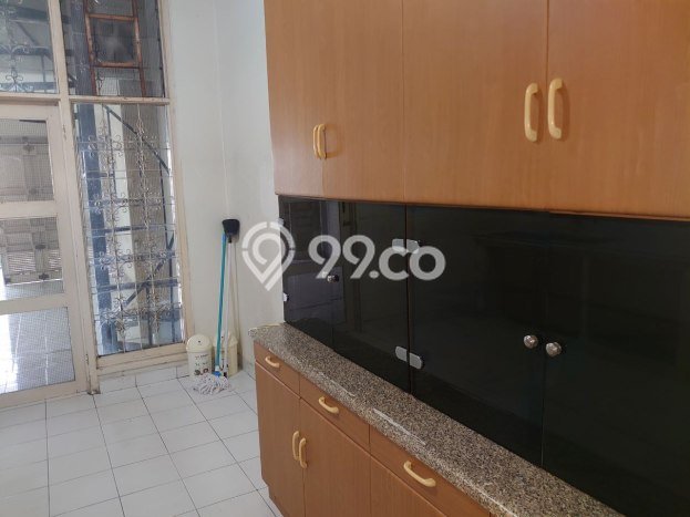 Rumah Bagus Siap Huni Di Kebayoran Baru Luas 350m2 Lokasi Strategis Rumah Bagus Siap Huni Di Kebayoran Baru Luas 350m2 Lokasi Strategis