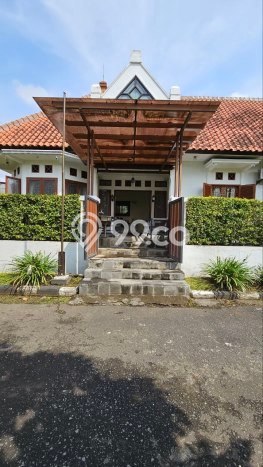 Siap Huni Hunian Elit 5 Kamar di Blimbing Dekat ke Mana Saja Siap Huni Hunian Elit 5 Kamar di Blimbing Dekat ke Mana Saja