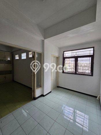 Ruko Komersial Dijual di Klojen Malang LT 60m2 & LB 188m2 Ruko Komersial Dijual di Klojen Malang LT 60m2 & LB 188m2