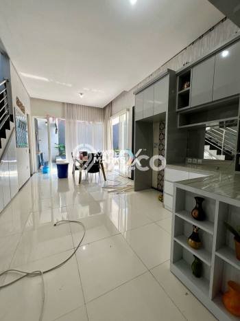 Rumah Eksklusif Dijual LT 375m2 di Blimbing, Malang Rumah Eksklusif Dijual LT 375m2 di Blimbing, Malang