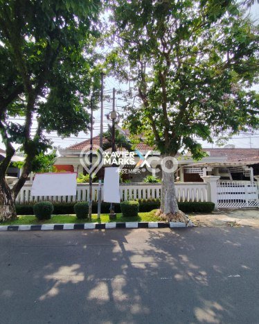 Siap Huni Hunian Elit 7 Kamar di Klojen Dekat ke Mana Pun Siap Huni Hunian Elit 7 Kamar di Klojen Dekat ke Mana Pun